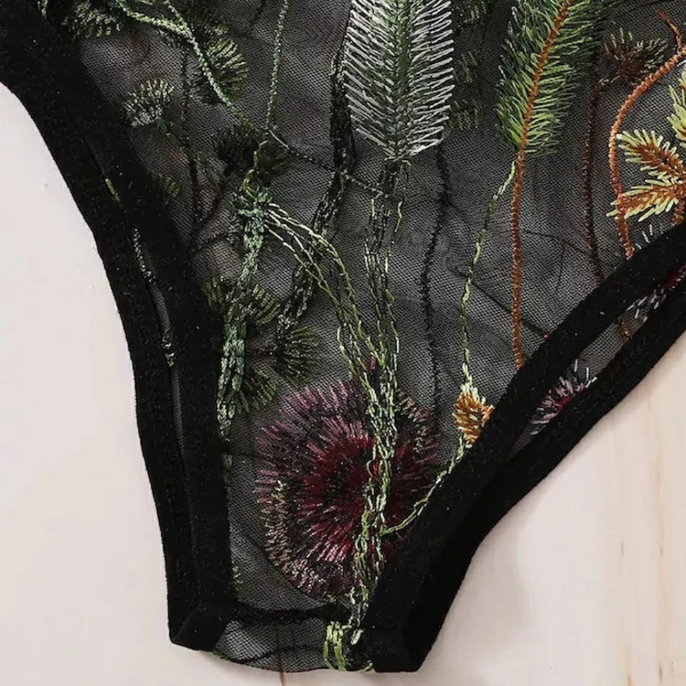 Floral and flirtatious Embroidered  bra set - Picture 2 of 7